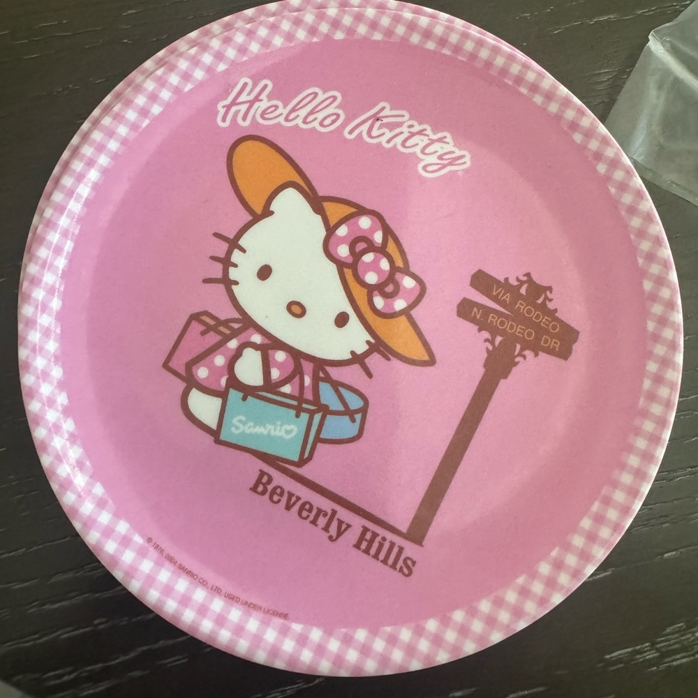 Hello Kitty, Rodeo Drive, Beverly Hills plates - Picture 4 of 4